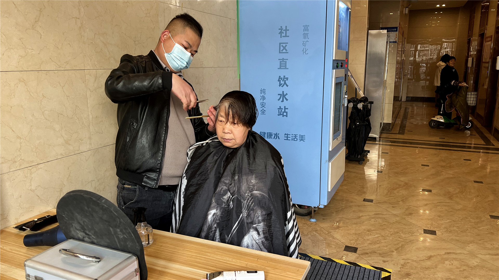 傳遞溫暖，愛心義剪 (1)_副本.jpg